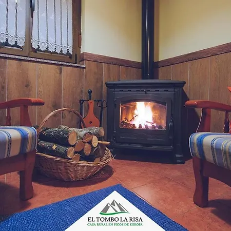 컨트리하우스 El Tombo La Risa